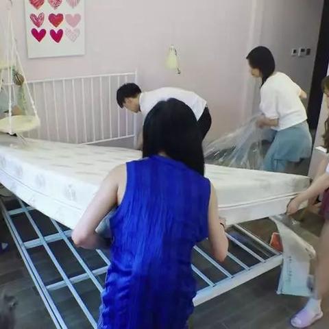 胡先煦最新照片曝光,年轻活力无限展现