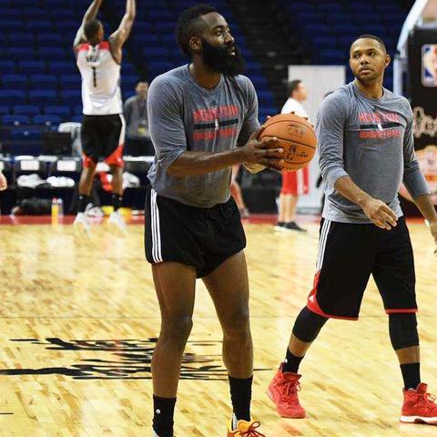 最新枪战网页游戏,战火重燃,玩家激情狂欢!