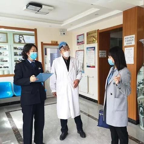 卷闸门创新广告策略，潮流引领，突破传统