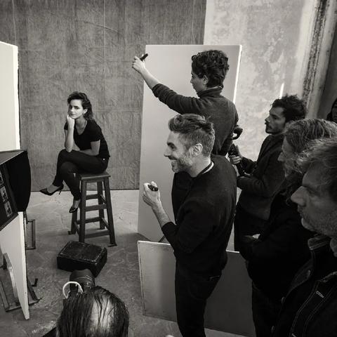 艾玛·沃特森街拍新风尚，引领潮流魅力展现