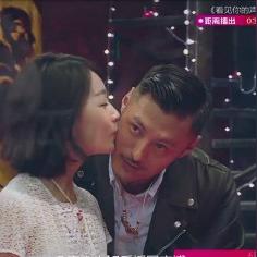 周冬雨ins动态更新，多元魅力与粉丝亲密互动