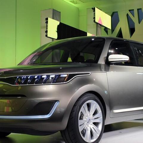 起亚商务车，科技舒适完美融合