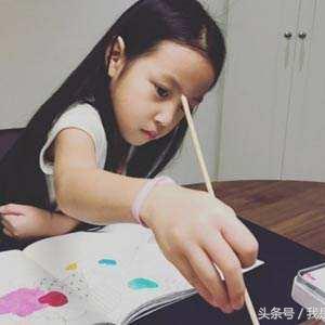 赵薇女儿最新照片曝光,星二代成长瞬间瞩目