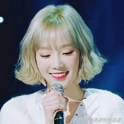 金泰妍短发新演绎,时尚巅峰魅力展现