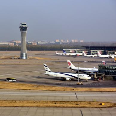 2025年澳门天天彩大全,马、兔、牛、狗_37-27-35-42-12-30 T：2356.545