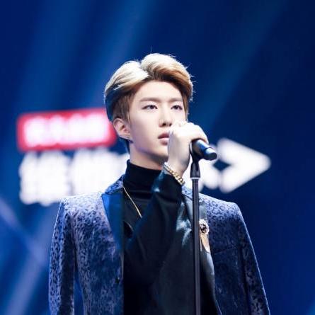 王源最新发型揭秘,潮流新宠背后的故事