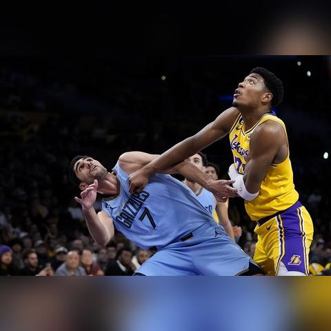 极品女神侍卫最新章节更新速递