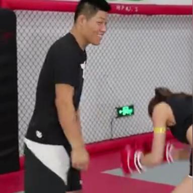 李景亮UFC最新战绩报告概览